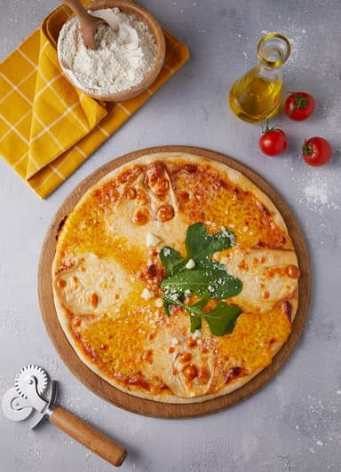 4 Peynirli Pizza