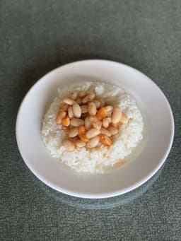 Fasulyeli Pilav