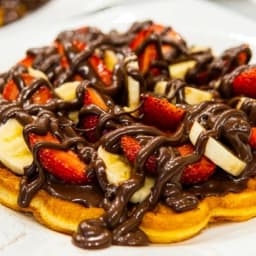 Ejderya Meyveli Waffle