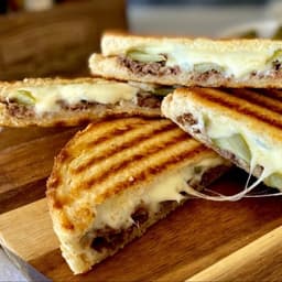 Soslu Tost (spesiyal)