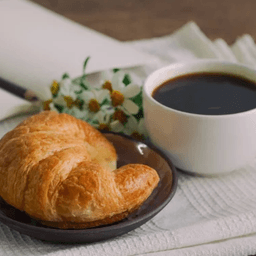 Americano + Kruvasan