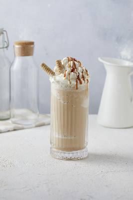 KARAMELLİ MILKSHAKE