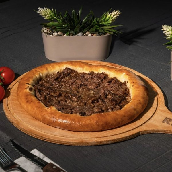 Kavurmalı Pide