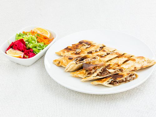 Kavurmalı Kaşarlı Pide